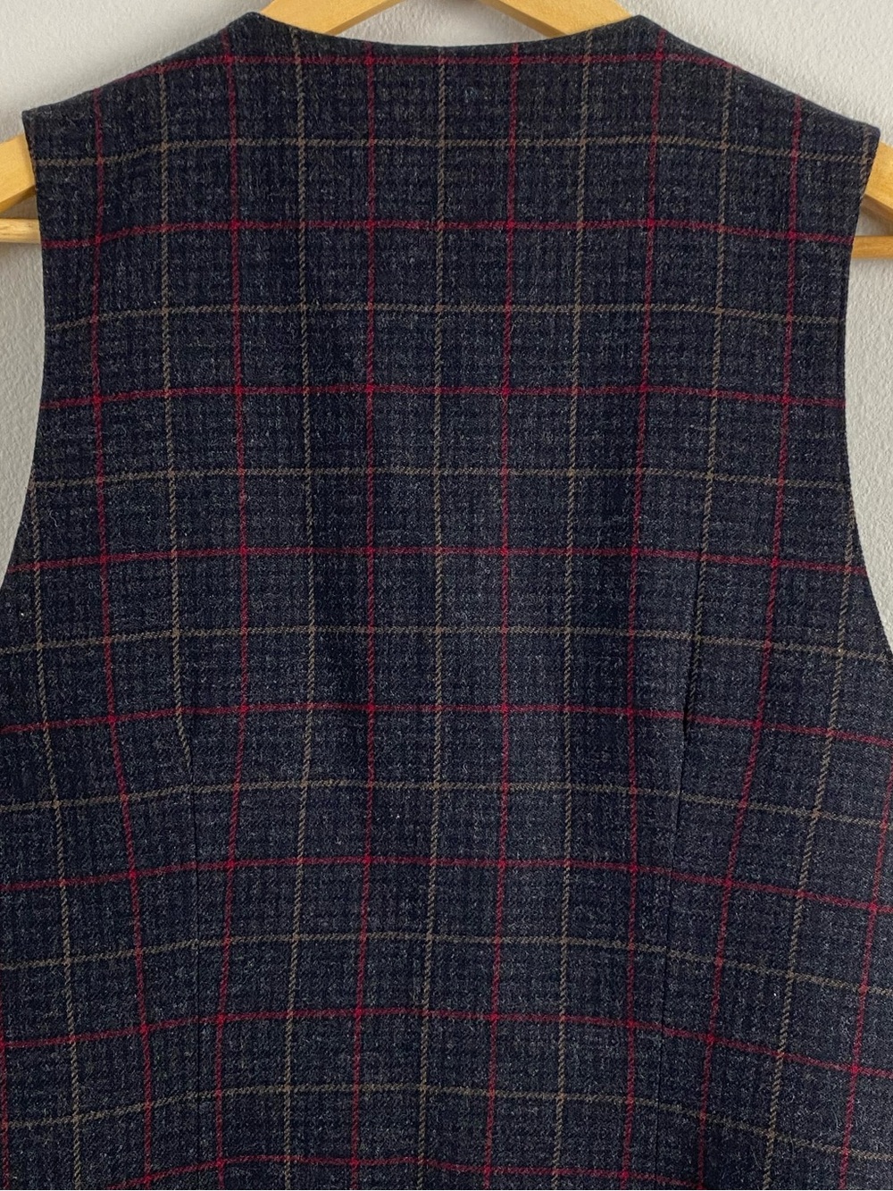 Pendleton Vintage Virgin Wool Plaid Vest Waistcoat | Gray/Multicolor - Picture 5 of 15